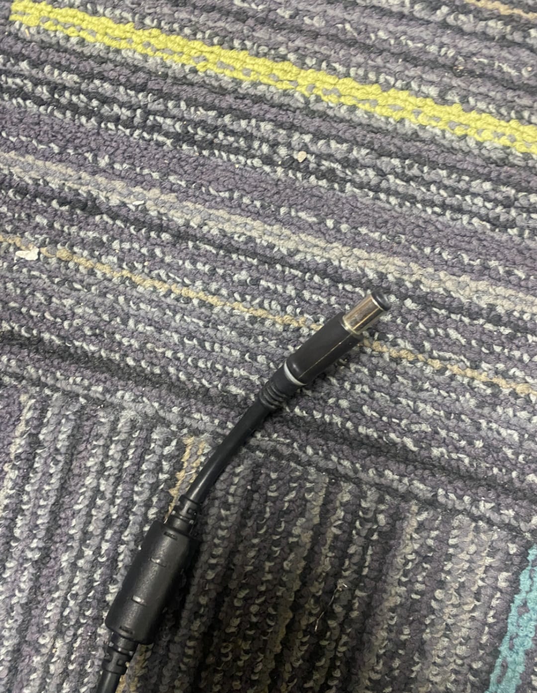 Dell 65W AC/DC adapter USB type C Model DA65NM190 input-100-240V - Image 4